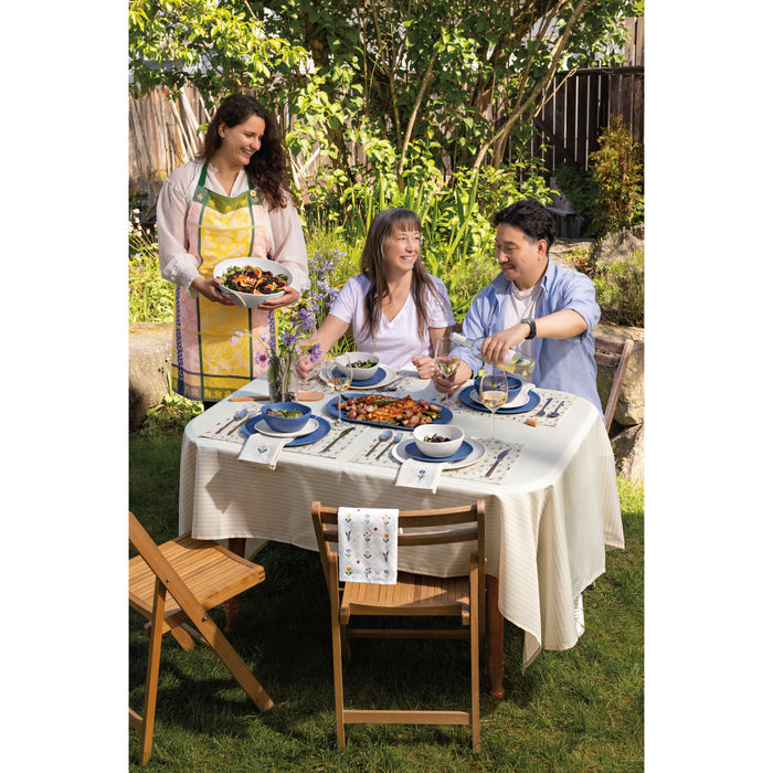 Hand Picked Tablecloth 60 inch Round